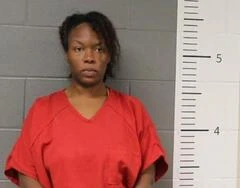 Quyneria Cooper booking photo